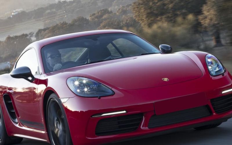 Porsche 718 Cayman