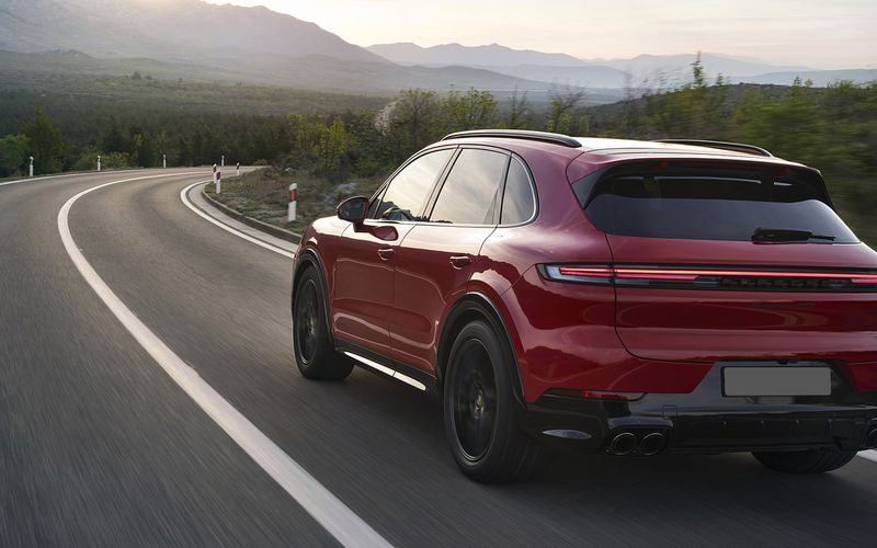 Porsche Cayenne exterior rear